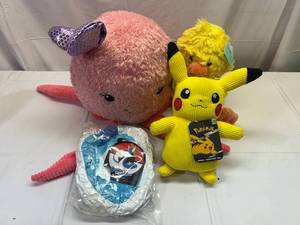 lot 209 image: SSS. Assortment of Plush-2 Pokemon