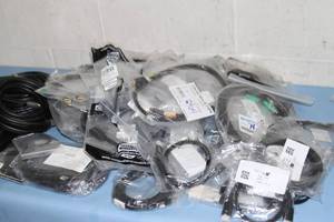 lot 21 image: 40 Pounds of Miscellaneous NEW Pro Audio & Video Cables - HDMI, DVI, VGA, Network  LAN, DisplayPort & More