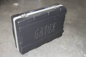 lot 11 image: Gator Hard-Sided Audio  Video Mixer Cargo Case with Telescoping Pull-Out Handle and Wheels - Includes Lift-Out Tray