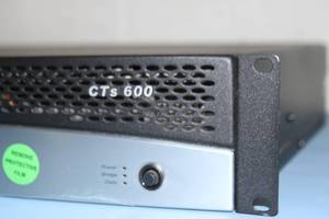 lot 12 image: Crown CTS 600 Two-Channel 300-Watt Pro Audio Power Amplifier