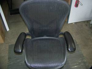 lot 74 image: Herman Miller Aeron, Adjustable Office Chair on wheels