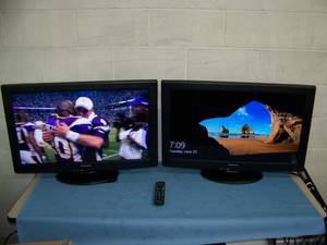 lot 97 image: (2) 32 Panasonic LCD TelevisionsTVsMonitors on Stands