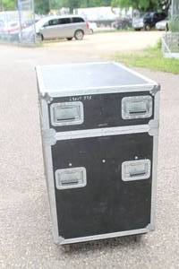 lot 104 image: Coemar iSpot 575 DMX Moving Professional Light  Lighting Head and Custom Road Case