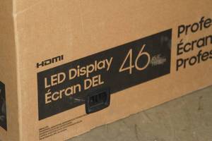 lot 119 image: Samsung 46 VMT-U Ultra Narrow Bezel Video Wall Display Monitor - Model VM46T-U