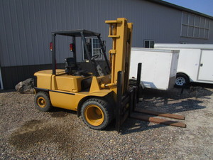 lot 2 image: Mitsubishi #7k Forklift