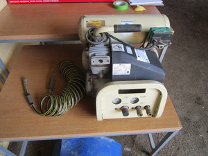lot 20 image: IR Air Compressor