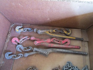 lot 21 image: (3) Chain Binders