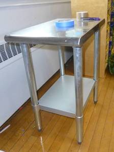 lot 107 image: Small Stainless steel table