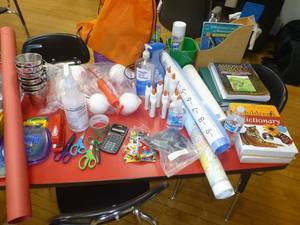 lot 123 image: Everything on top of the table