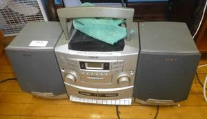 lot 312 image: Sony cassette radio cd player - works