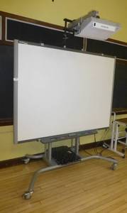 lot 408 image: SmartBoard on stand with Hitachi projector model CP-AX2505