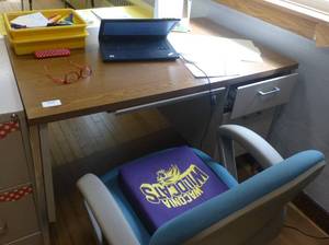 lot 415 image: Desk (48x30x29t) and chair - laptop not included