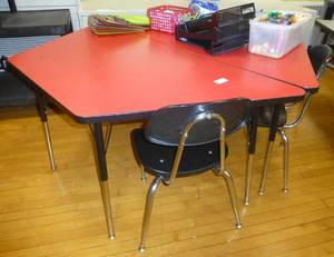 lot 502 image: Red 2 section hexagon table and 2 chairs, no contents