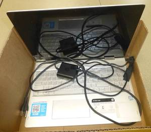 lot 512 image: HP Envy x360 - works but has a broken hinge so you cant close