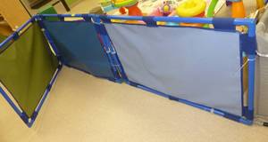 lot 712 image: 3 divider wall panels