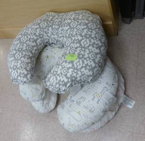 lot 739 image: THREE pads