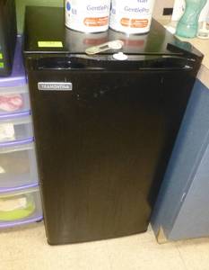 lot 742 image: Refrigerator