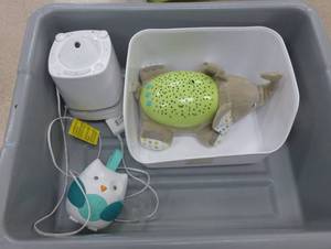 lot 747 image: Tub of baby monitoring items