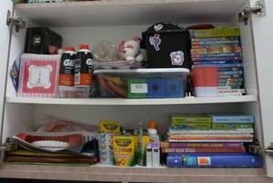 lot 911 image: contents of cabinet