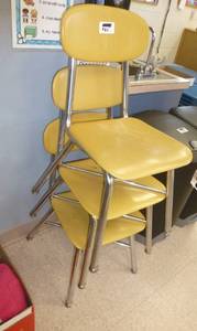 lot 931 image: Stack of 3 chairs