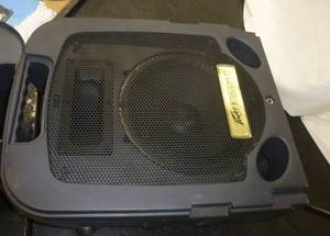 lot G11 image: Peavey stage speakers and equalizer in case with stands, and microphone stand