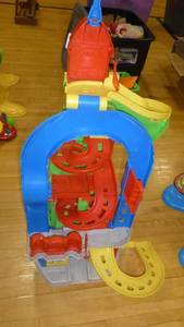 lot G53 image: Fisher Price Car racer station
