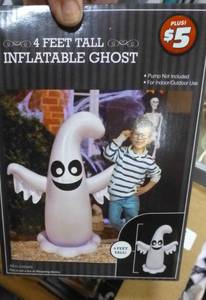 lot G78 image: 3 totes of halloween stuff