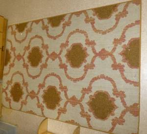 lot C17 image: Small rug pads to sit on and a rug 4x6