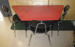 lot C35 image: 2 Red tables and 6 chairs
