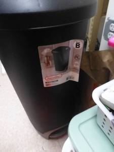 lot O63 image: entire corner of items