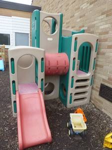 lot P3 image: Little Tikes toddler slides