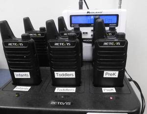 lot O4 image: 6 radios and Midland weather radio