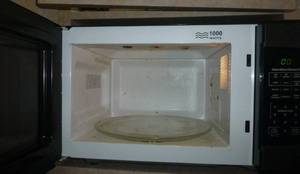 lot O14 image: Hamilton Beach microwave, 1000 watt