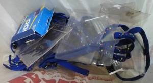 lot O29 image: Tpins, badge clips, packs of pens, tub of thumb tacks, tub of scissors, bag of scissors