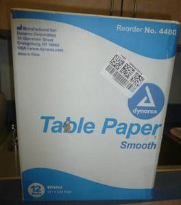 lot O54 image: Case of 12 rolls of hand towels