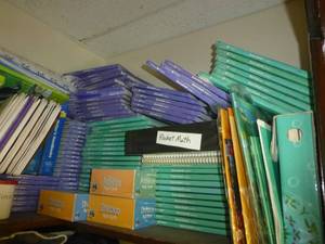 lot R17 image: Contents of closet