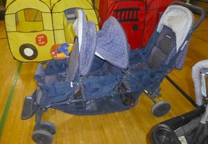 lot G97 image: 3 seat stroller