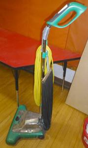 lot G153 image: Bissell vacuum cleaner