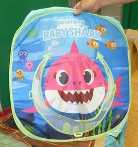lot G157 image: Popup tent and Baby Shark