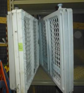lot E37 image: 3 baby gates