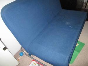 lot O610 image: Blue folding couch