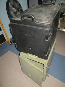lot C308 image: 2 Insulated coolers