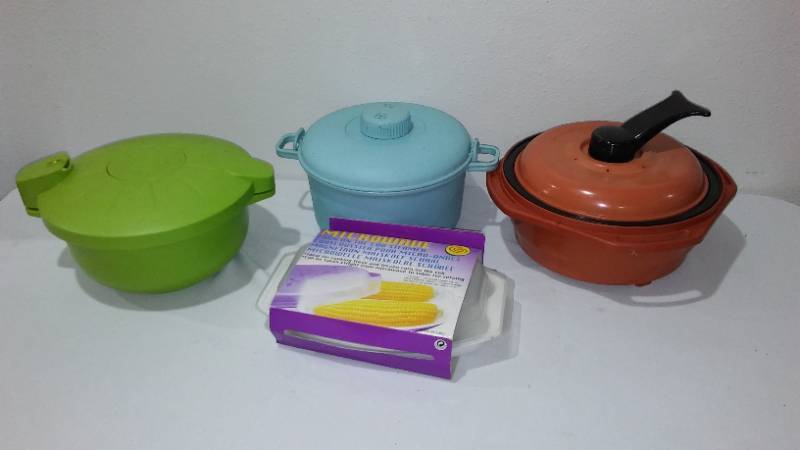lot 761 image: Pasta Boat, Salad Spinner, Mighty OJ, T-Fal Opti Grill and Pasta N More, Gourmet Nut Roaster New In Box