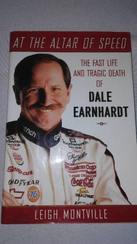 lot 785 image: NASCAR Memorabilia.