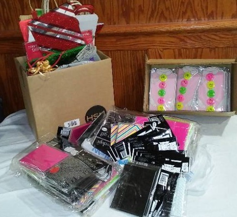 lot 770 image: Christmas Bags,  Greeting Cards, Gift Card Envelopes and More.