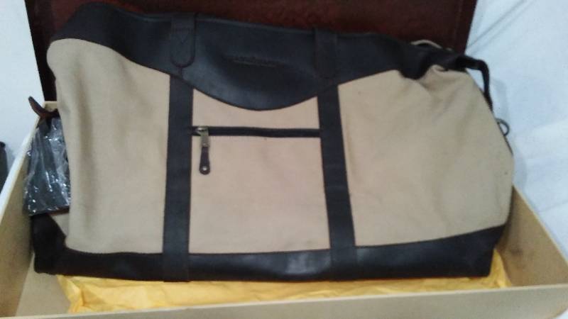 lot 809 image: Travel Bag and more.