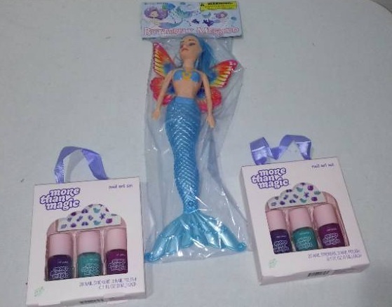 lot 735 image: Popper Band watch, Mermaid and Nail Polish