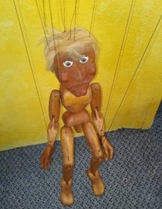 lot 754 image: Vintage Marionette in Case.  Excellent Condition
