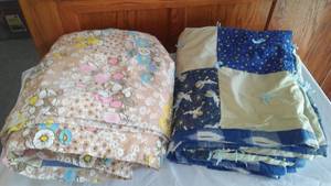lot 902 image: Vintage Quilts (2)