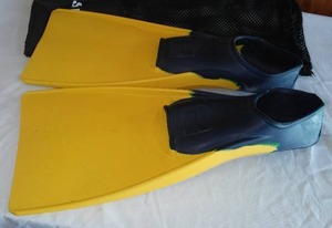 lot 772C image: U.S. Divers Swim Fins Scuba, Flippers.